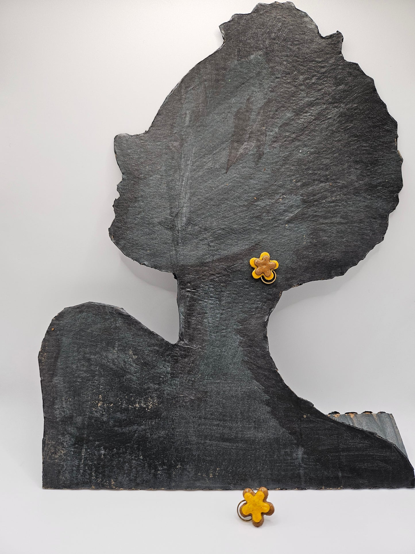 Small yellow and brown ear jewels