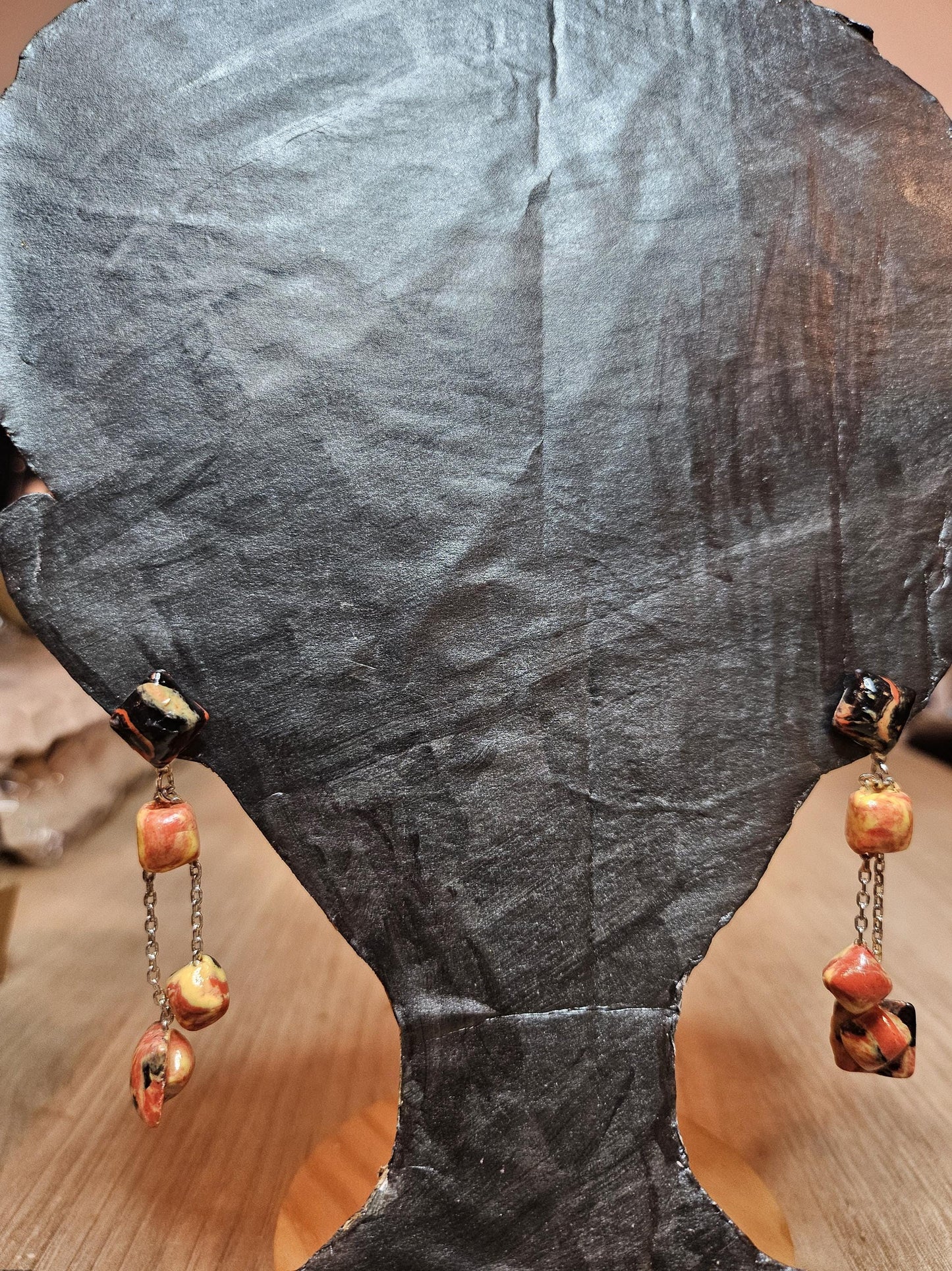 Boucles d'oreilles pendantes - perles géométriques