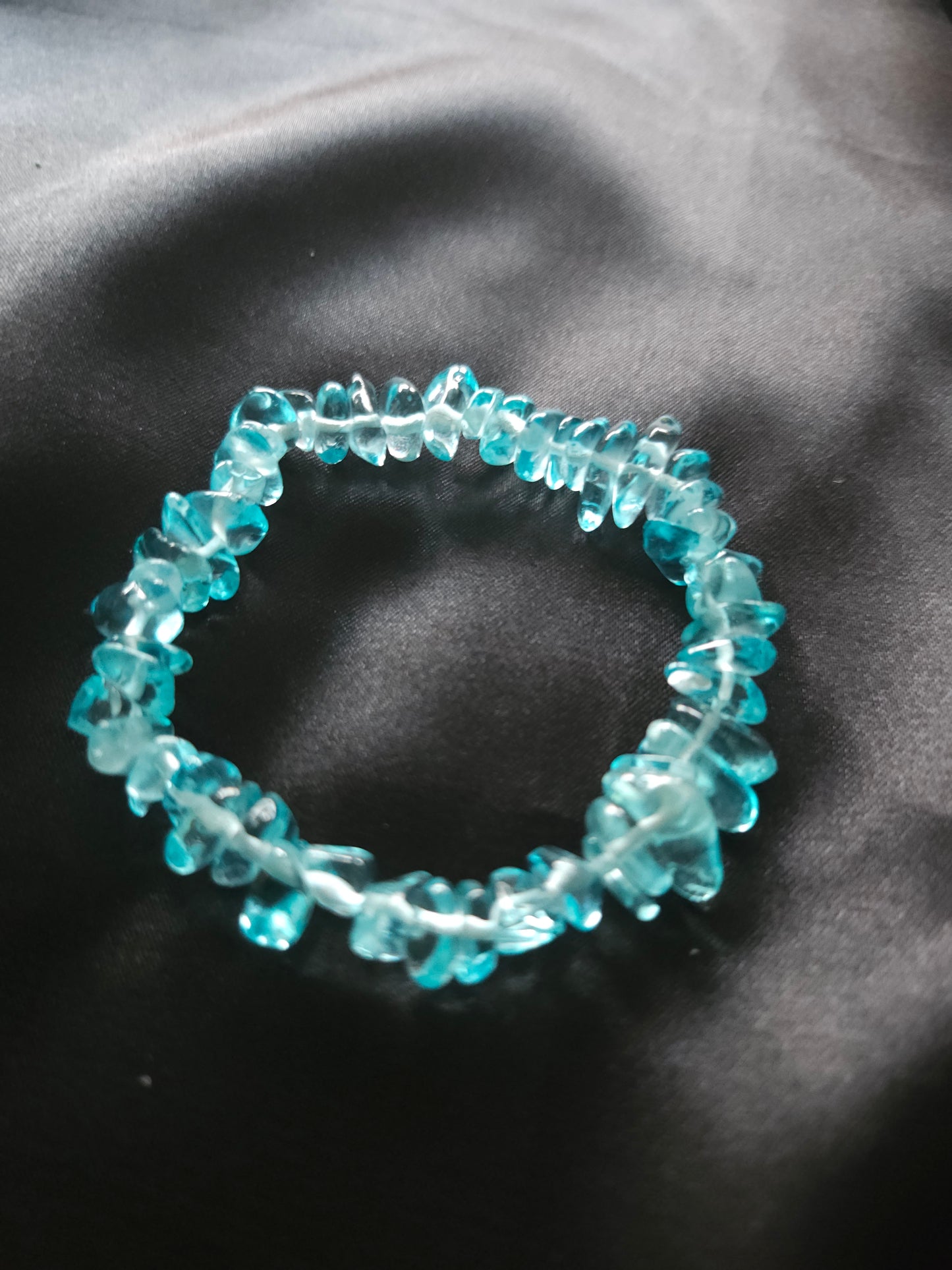 Bracelet perles de verres asymétriques