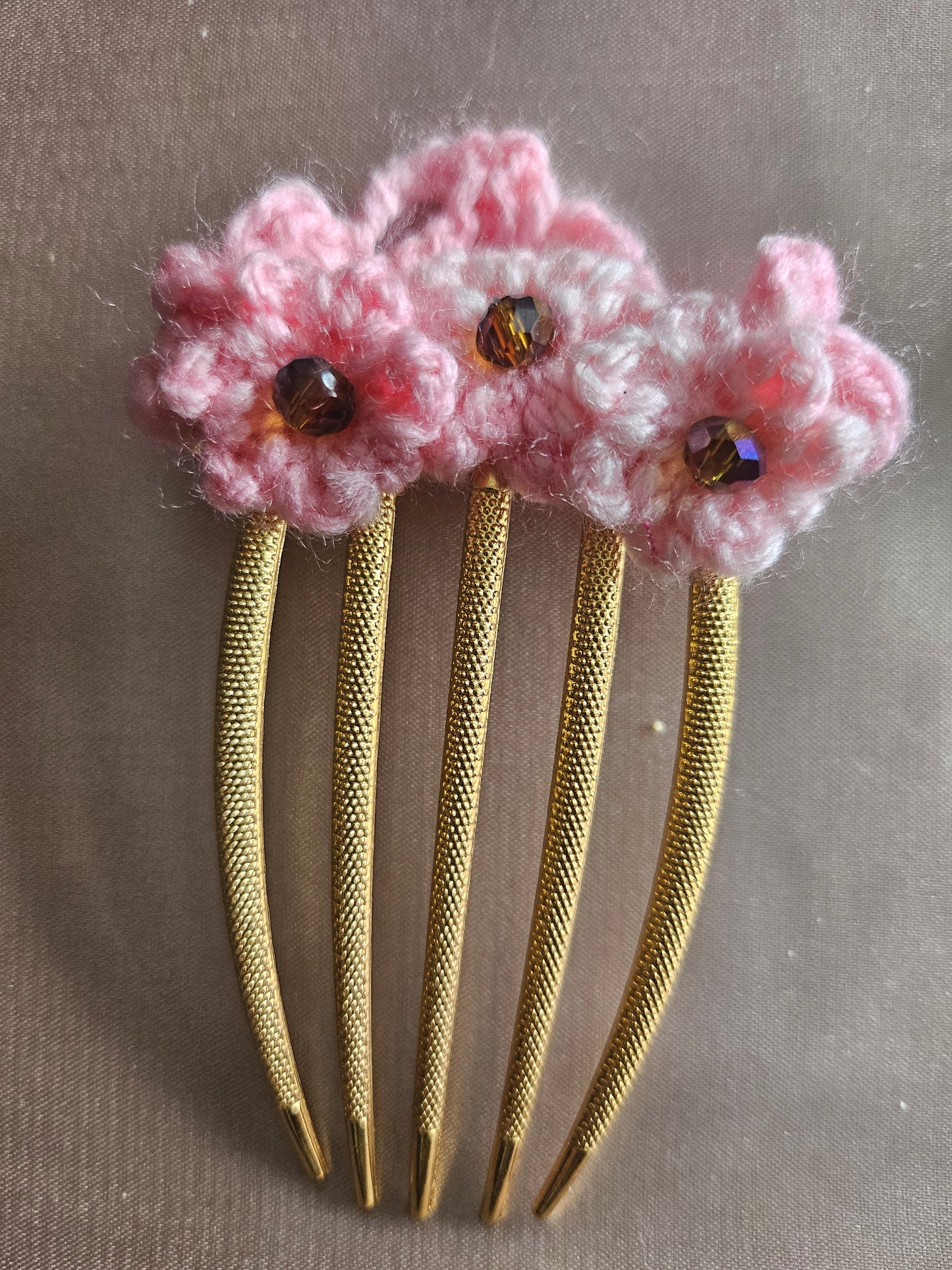 Decorative hair comb