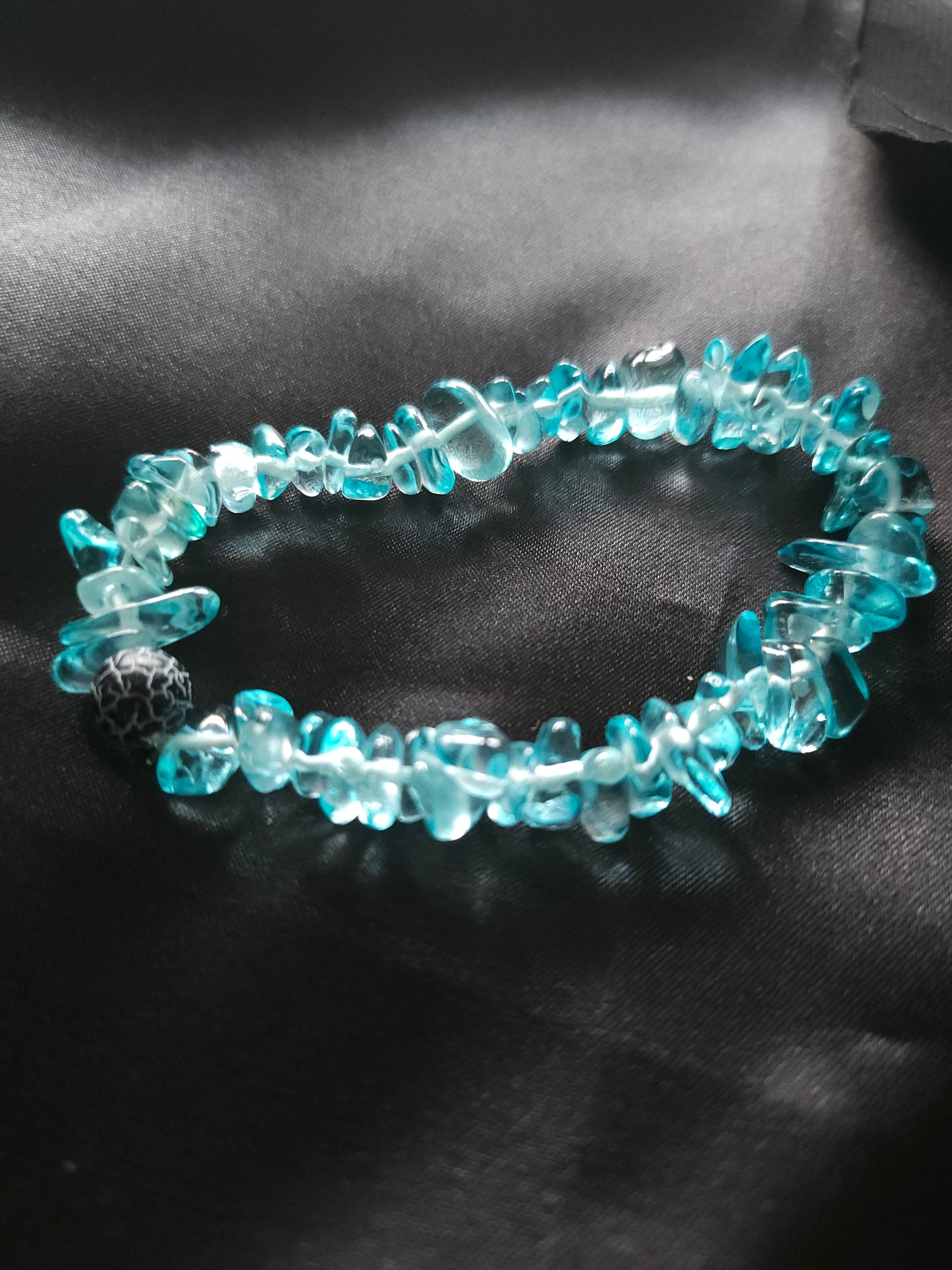 Bracelet perles de verres asymétriques