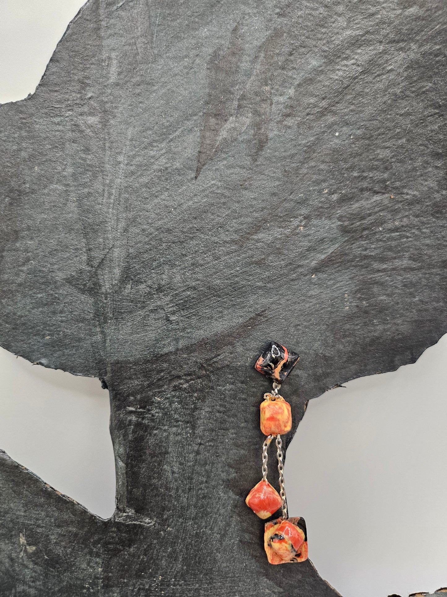 Boucles d'oreilles pendantes - perles géométriques