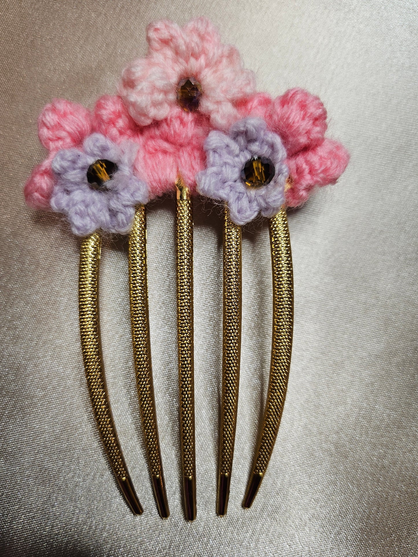 Decorative hair comb