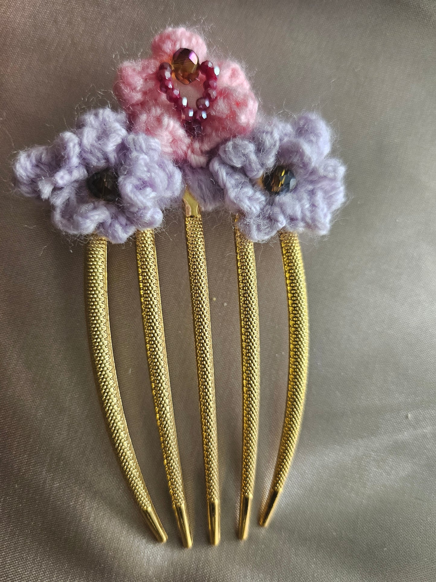 Decorative hair comb
