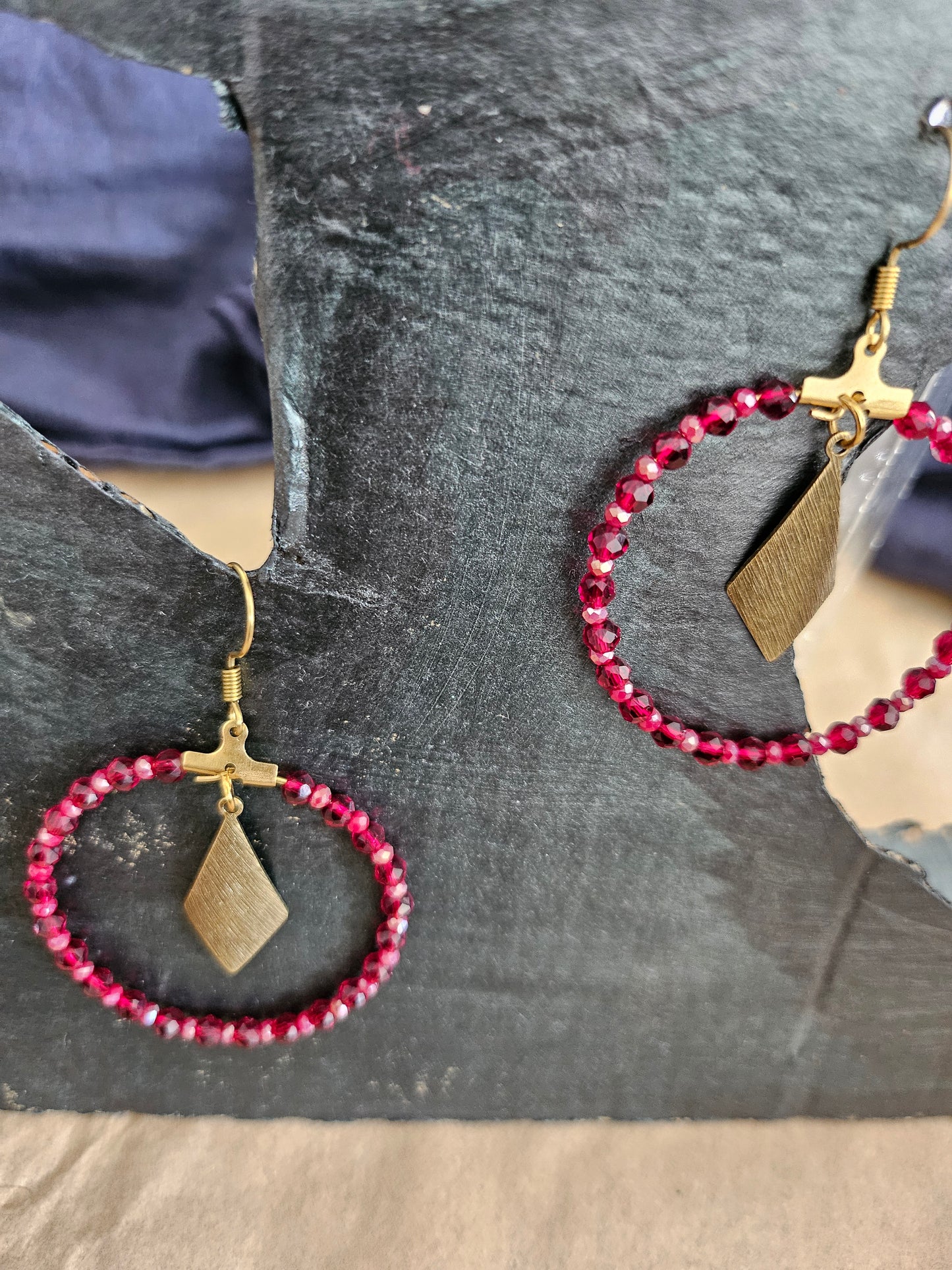 Boucles d'oreilles artisanales en perles de verre Rouges - Bijoux fait main