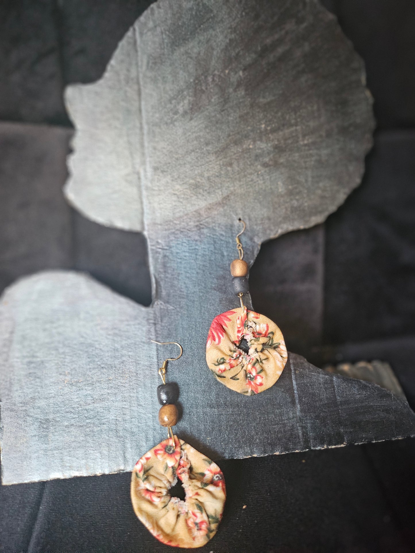 Paire de boucles d'oreilles rondes effet mouillé - bijoux légers et confortables