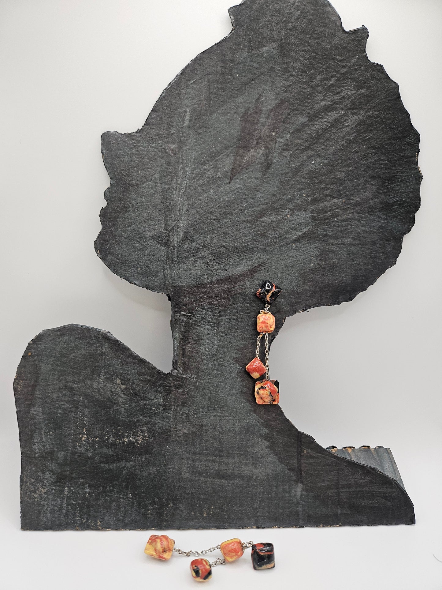 Boucles d'oreilles pendantes - perles géométriques