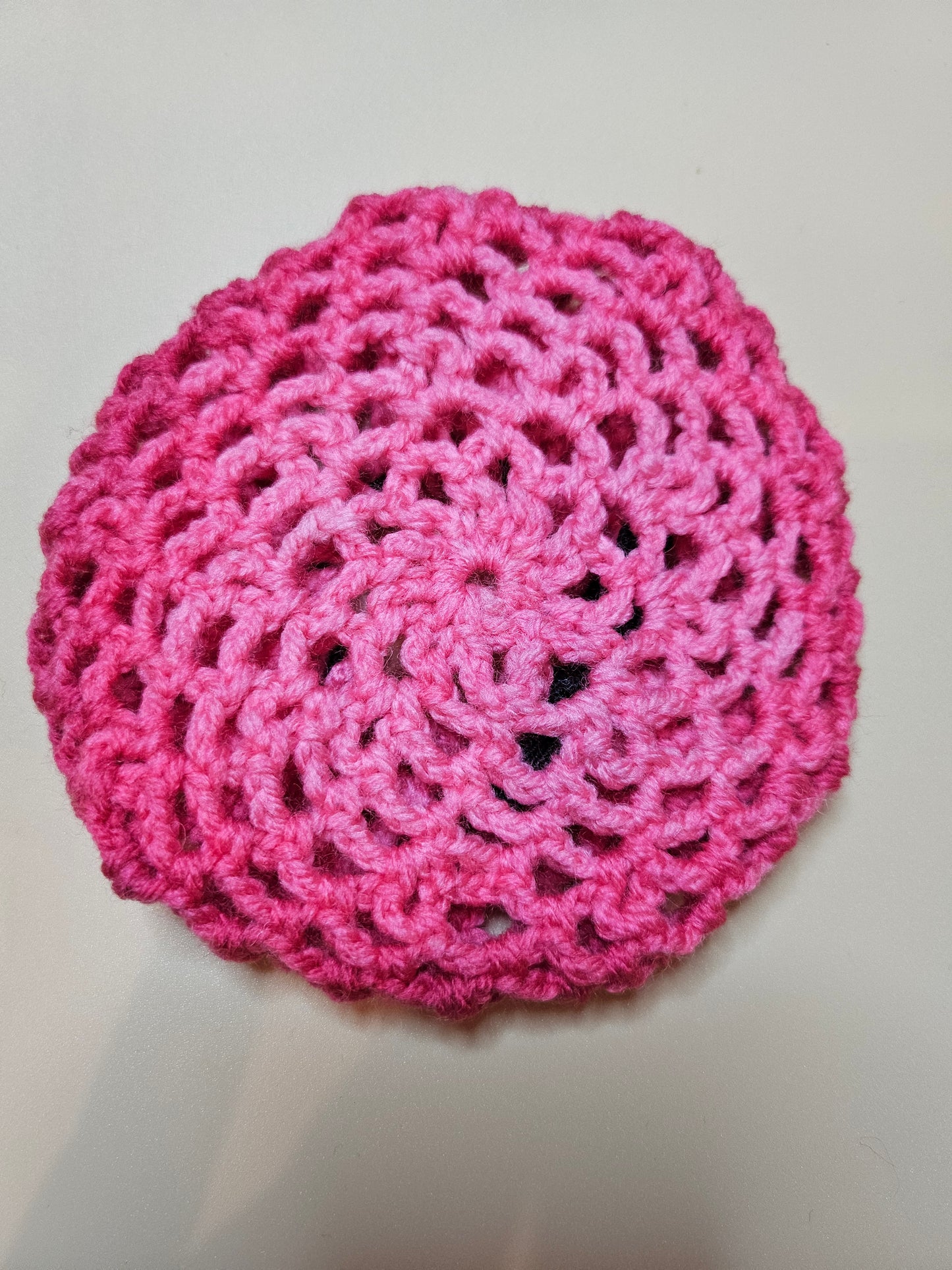 Bun chignon rose dégradé au crochet fait main - vue principale
