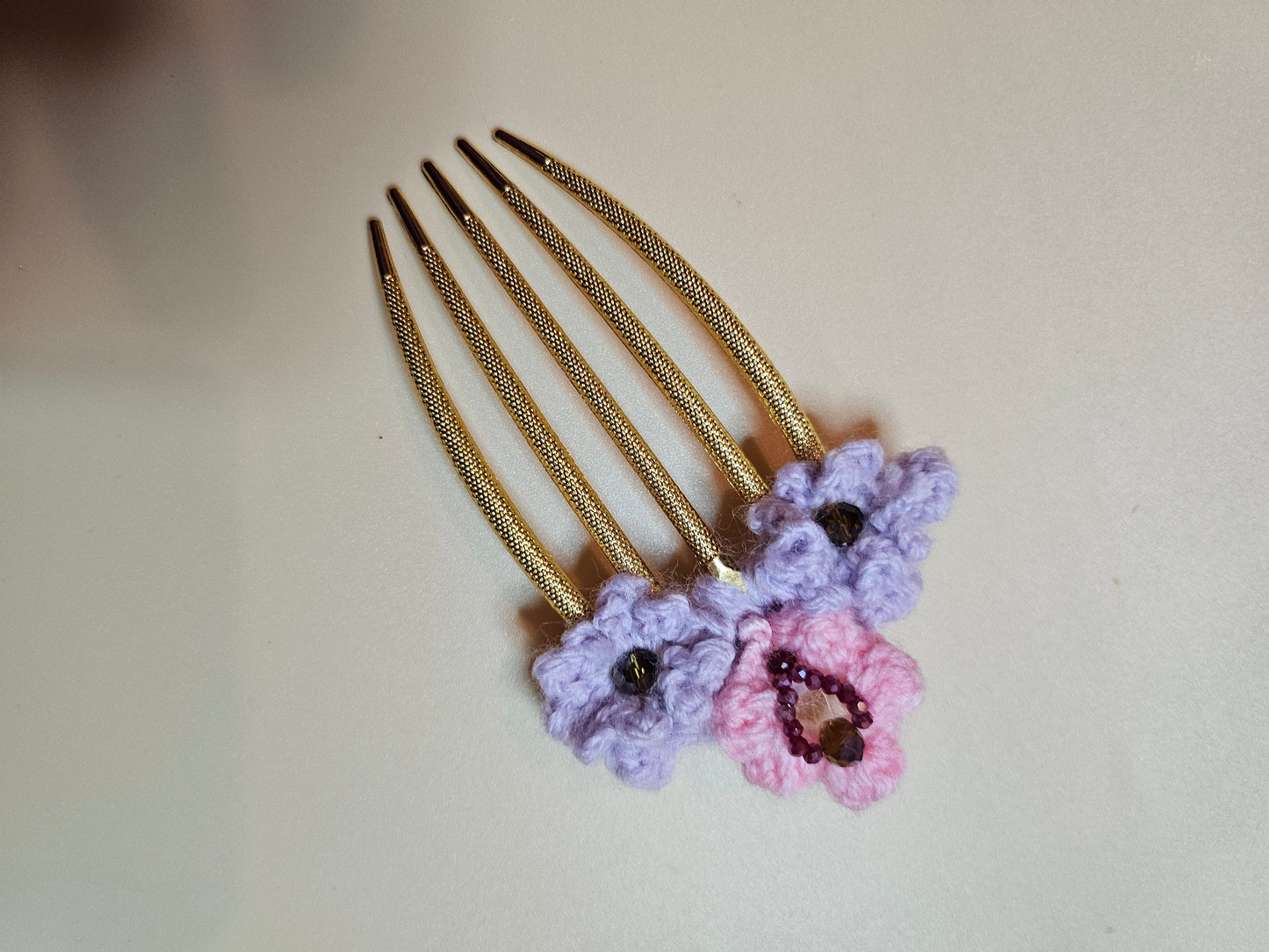 Decorative hair comb