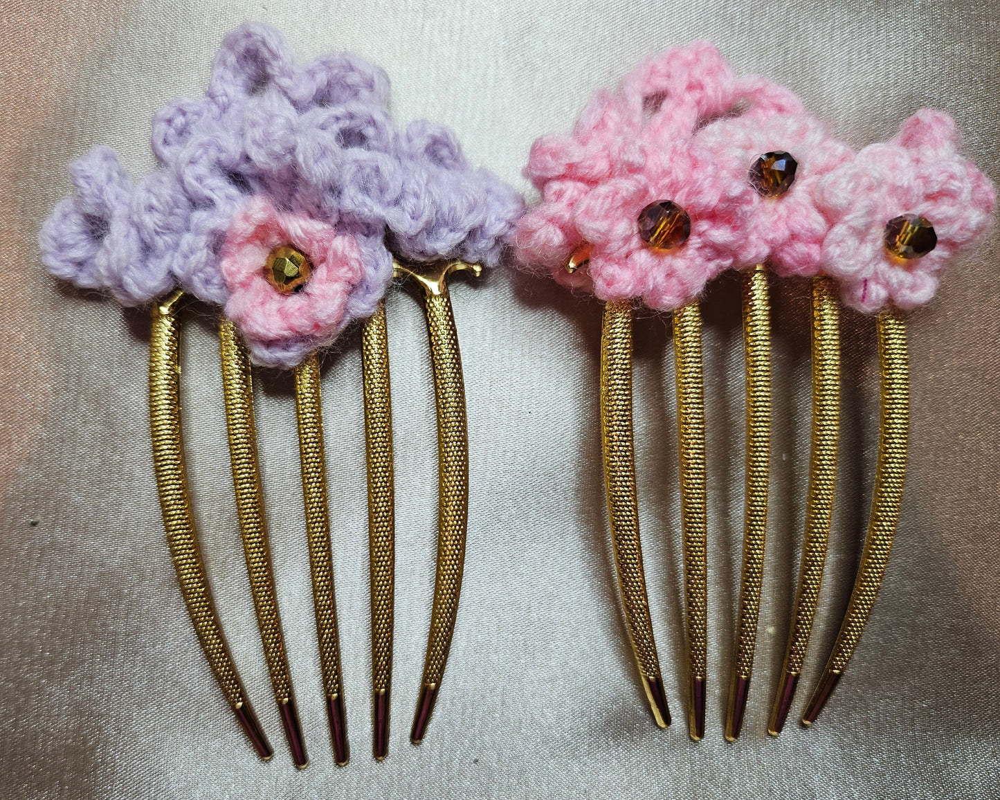 Decorative hair comb