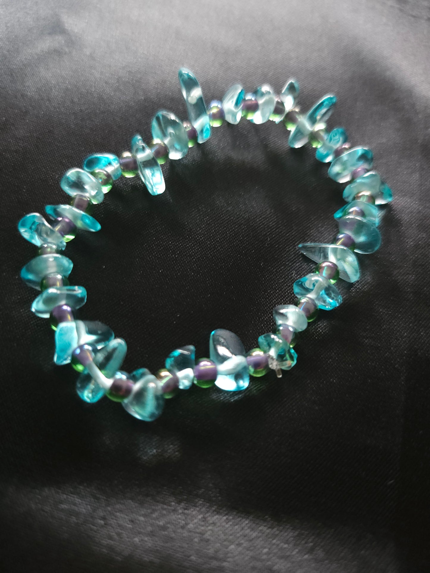 Bracelet perles de verres asymétriques